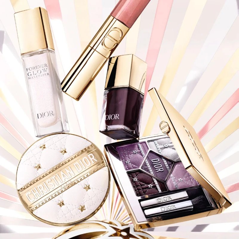 Dior(ディオール)〉2025ホリデー、“ラッキー スター”と“カナージュ”が