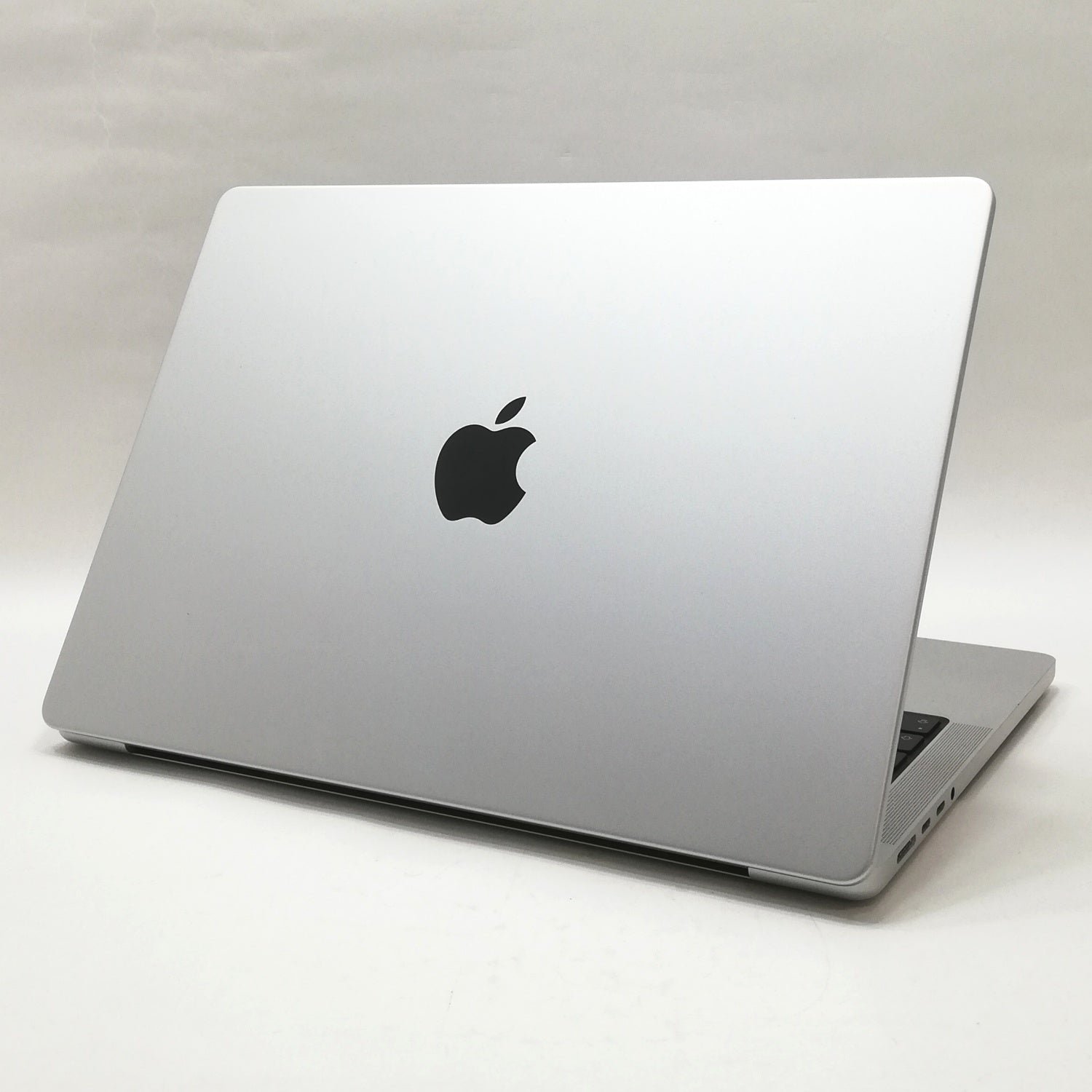 やっこ2992様と21時まで商談中」美品 MacBook Pro M1 やっこ2992