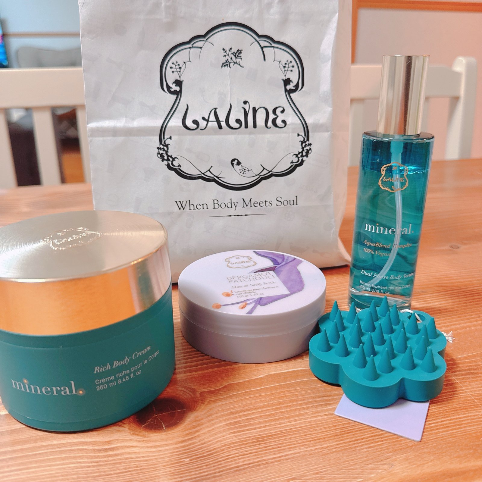 Laline(ラリン) / ミネラル デュアルフェーズボディセラム 本体の商品