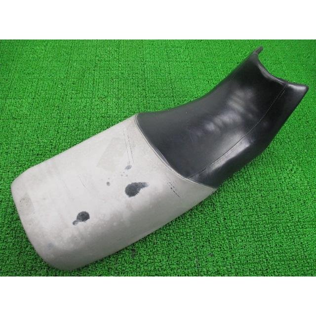 スズキ（SUZUKI） GSX1100Sカタナ シート 純正 中古 バイク 部品 1990