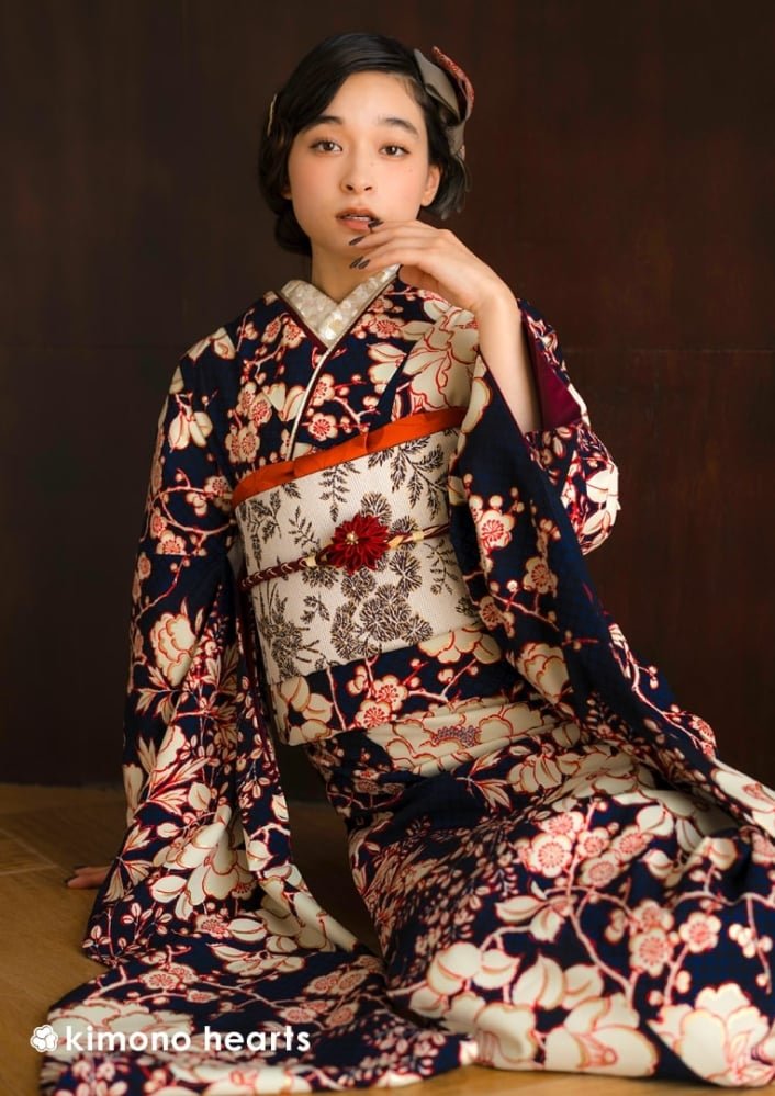 大正ロマネスク】ボタニカル柄が可憐な大正ロマン振袖 | kimono hearts