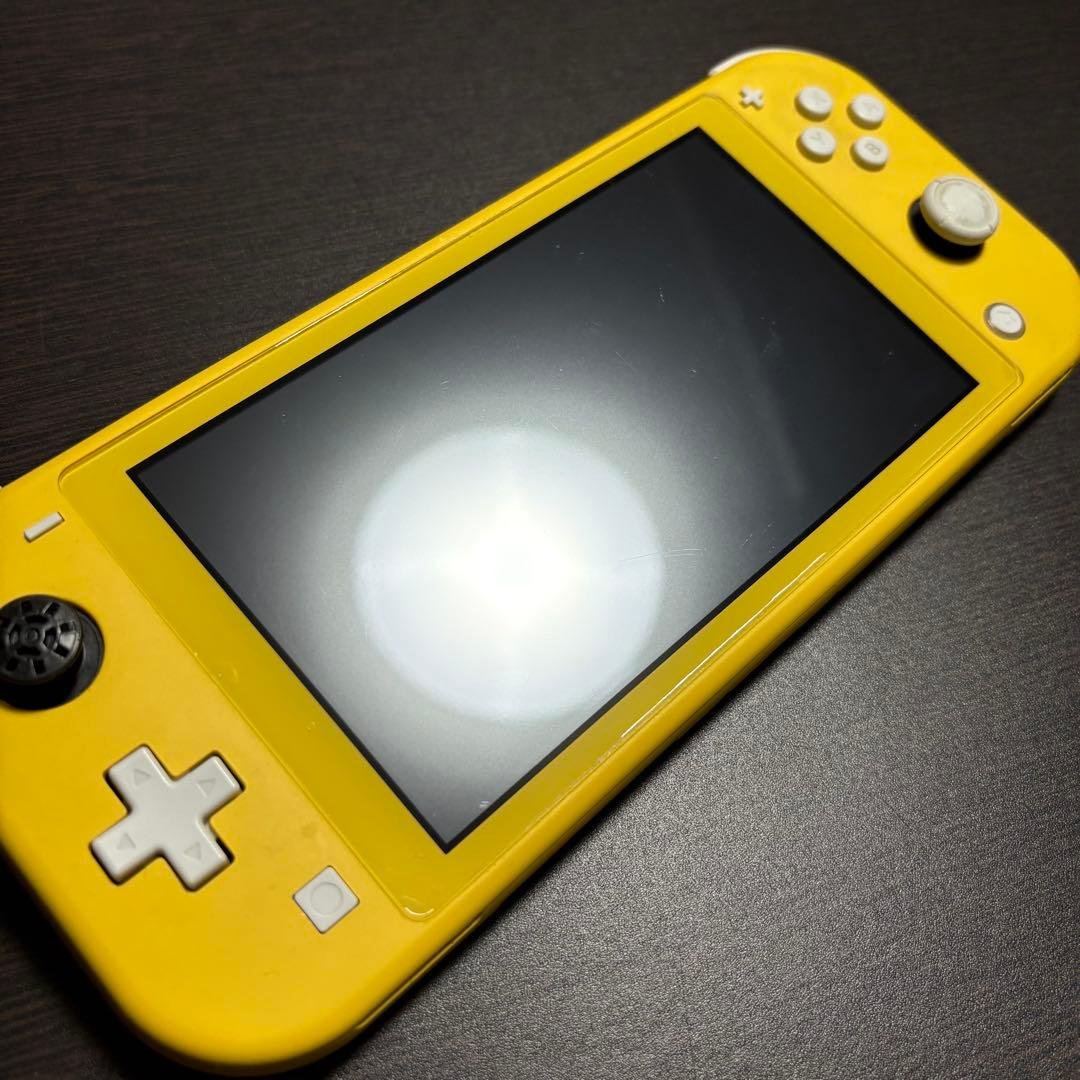 Switch Light 本体　カバー付　スイッチ ライト イエロー　ジャンク品 任天堂スイッチライト ジャンク｜Yahoo!フリマ（旧PayPayフリマ）