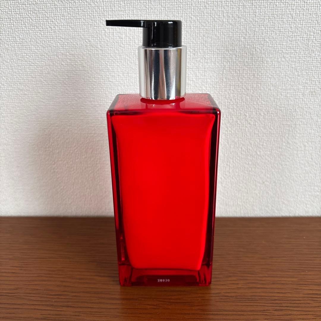 HERMES Eau de rhubarbe écarlateボディローション - メルカリ